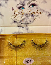 Load image into Gallery viewer, Girly Lashes - Model N54