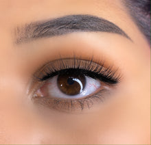 Load image into Gallery viewer, Girly Lashes - Model N27