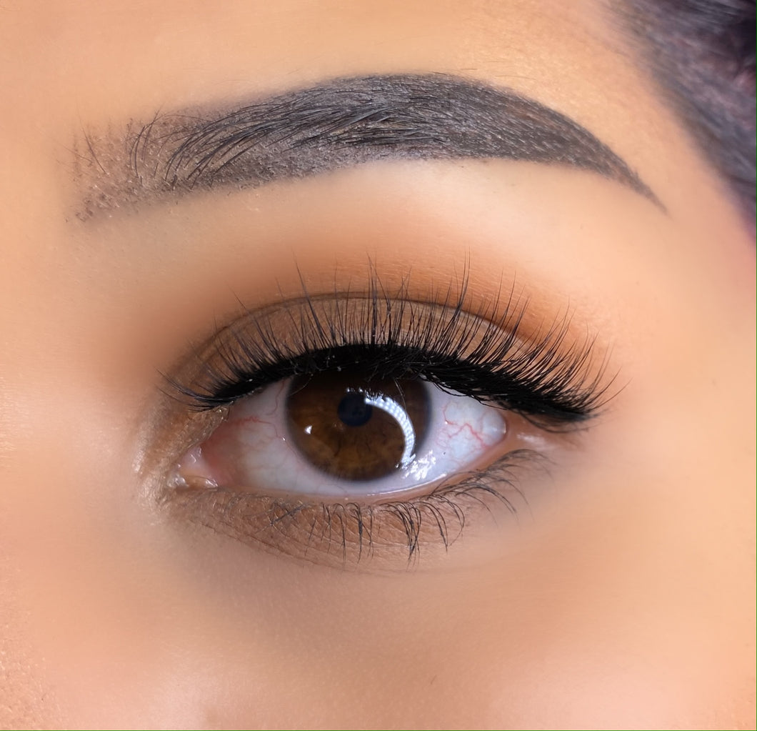 Girly Lashes - Model N27