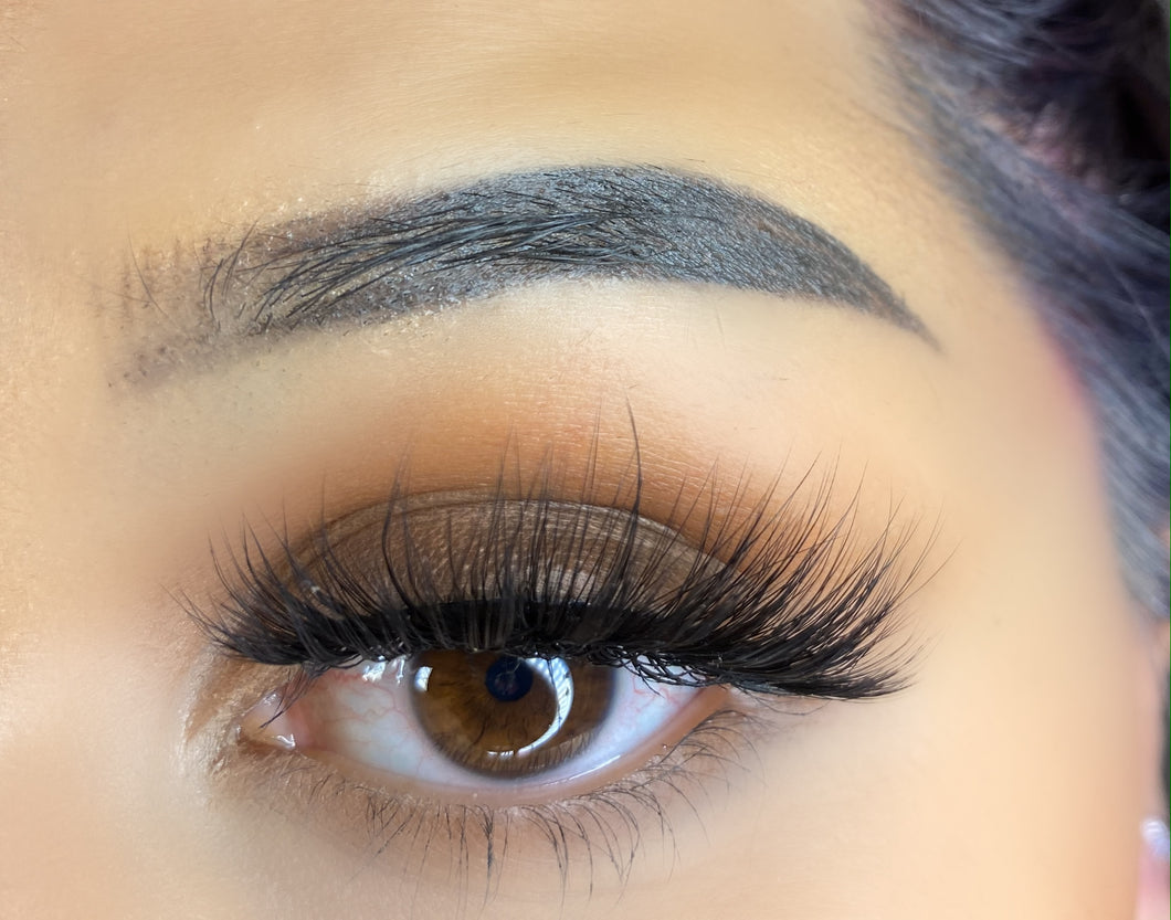 Girly Lashes - Model N34