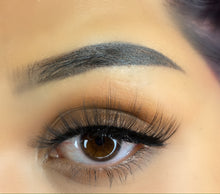 Load image into Gallery viewer, Girly Lashes - Model N49